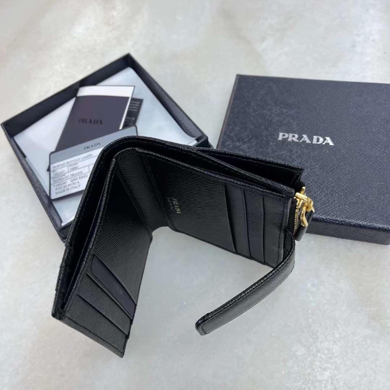 Prada zip wallet ( Black )-3