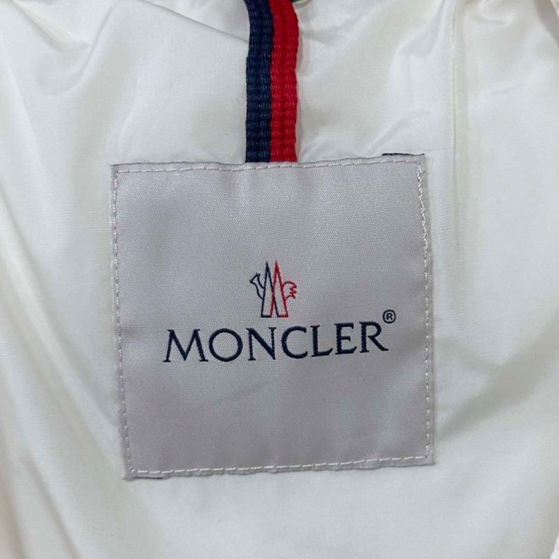 Moncler Clion 毛領腰帶羽絨外套 1碼 98新. 配件塵袋衣架-3