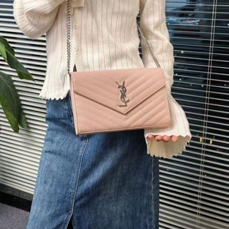 YSL 魚子醬中號粉銀信封包鏈條斜背包 22×15×4 98新配件塵袋盒子-0