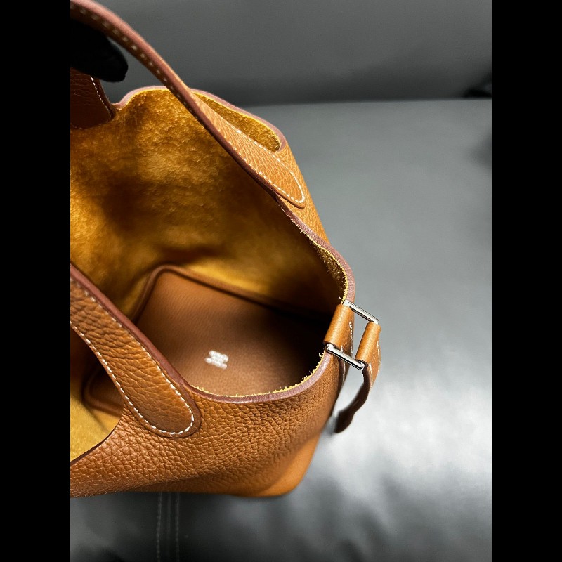 Hermes picotion 18
菜籃子 金棕银扣-11