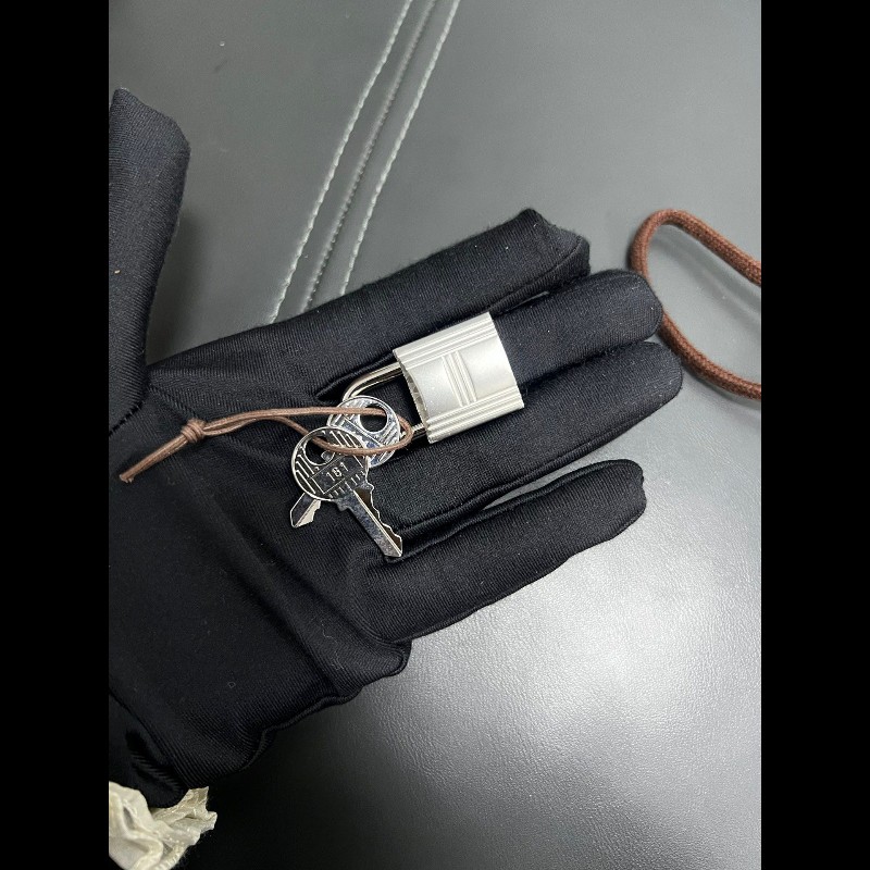 Hermes picotion 18
菜籃子 金棕银扣-17