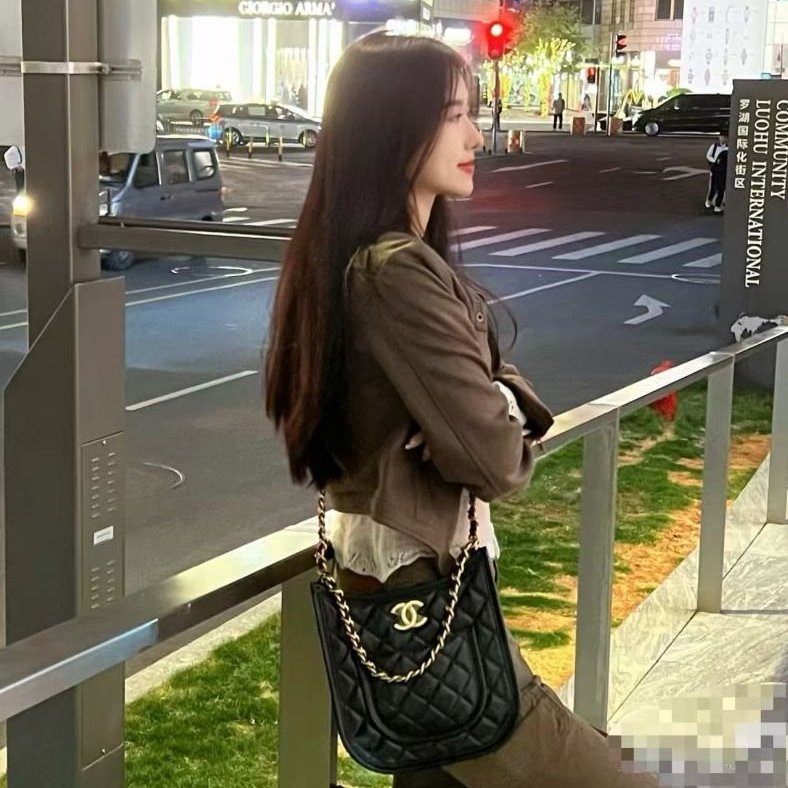 Chanel 24S黑金豎版hobo金扣鏈條包24×22×6 99新配件塵袋-0