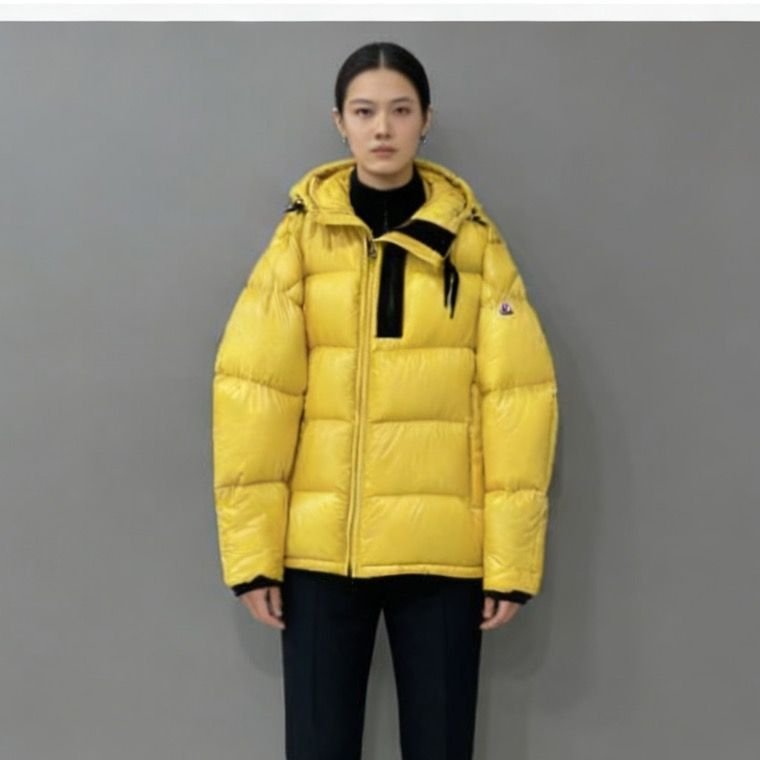 Moncler Guitry系列黃色雙拉鍊羽絨外套99新配件塵袋-0