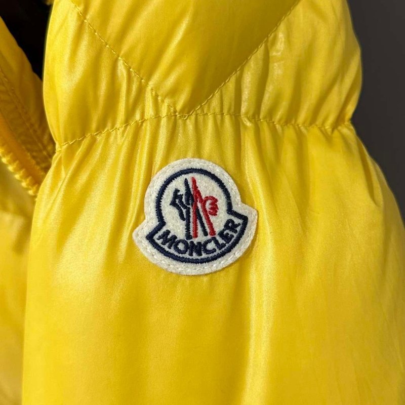 Moncler Guitry系列黃色雙拉鍊羽絨外套99新配件塵袋-2
