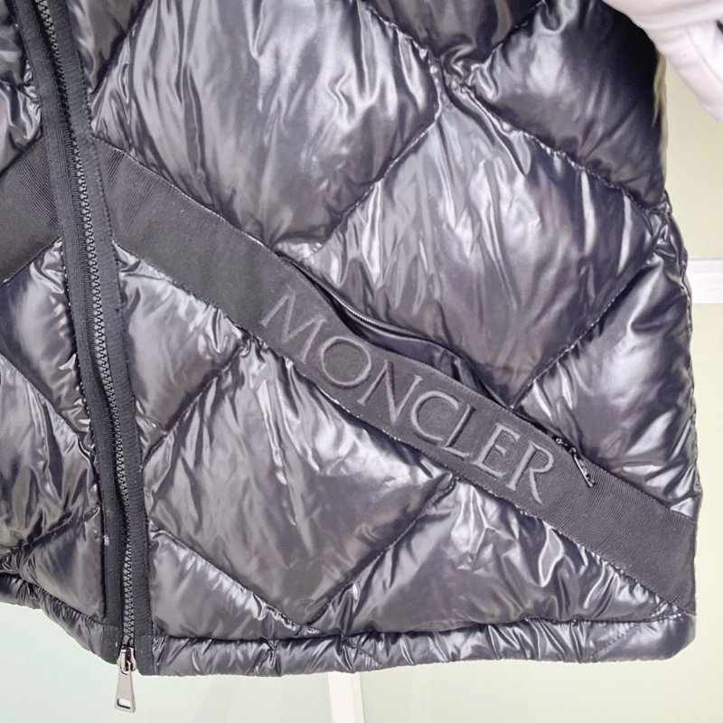Moncler Egilope黑色菱格連帽拉鍊羽絨服成色98新 尺碼2碼-2