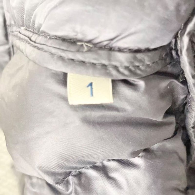 Moncler 藍黑色薄款羽絨外套 尺碼1碼,衣長59cm,胸圍94cm 98新配件塵袋-4