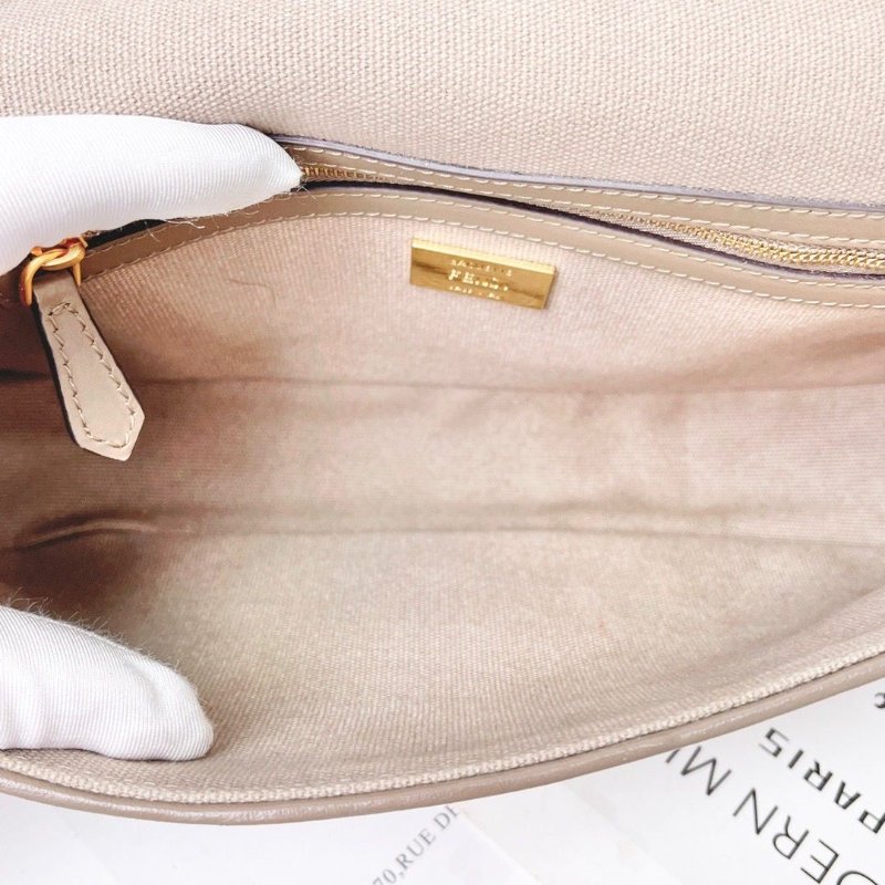 Fendi 經典款布面法棍肩背包28*6*16 98新配件塵袋-2