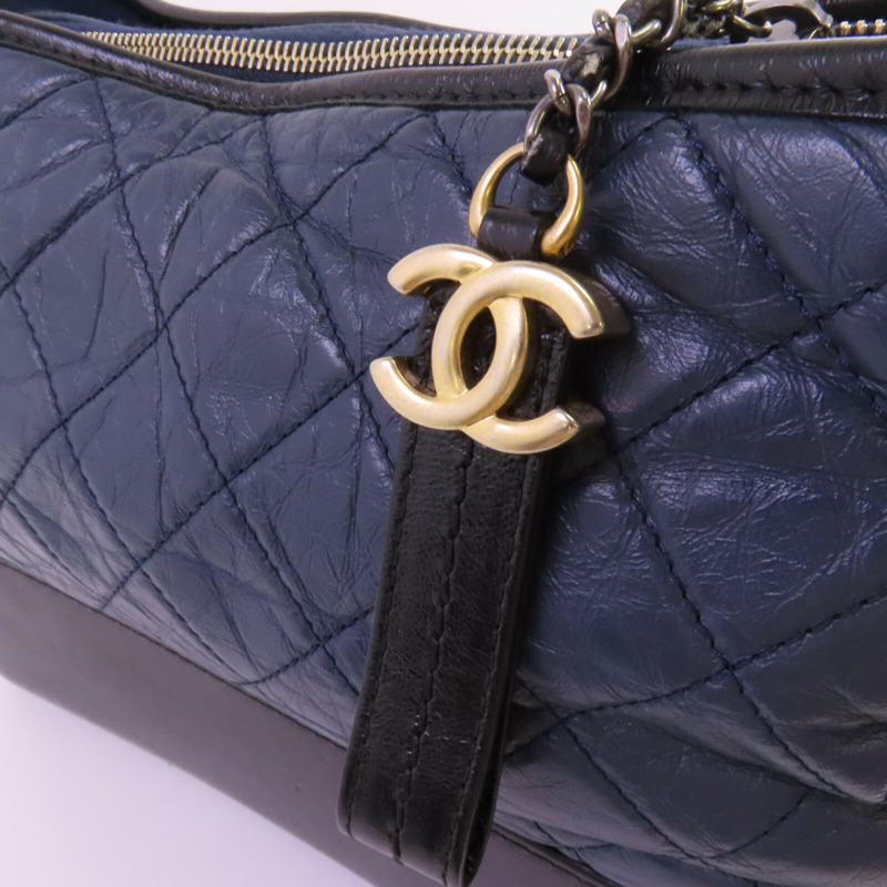 CHANEL 牛皮皮革Gabrielle Medium銀扣鏈帶肩背袋-11