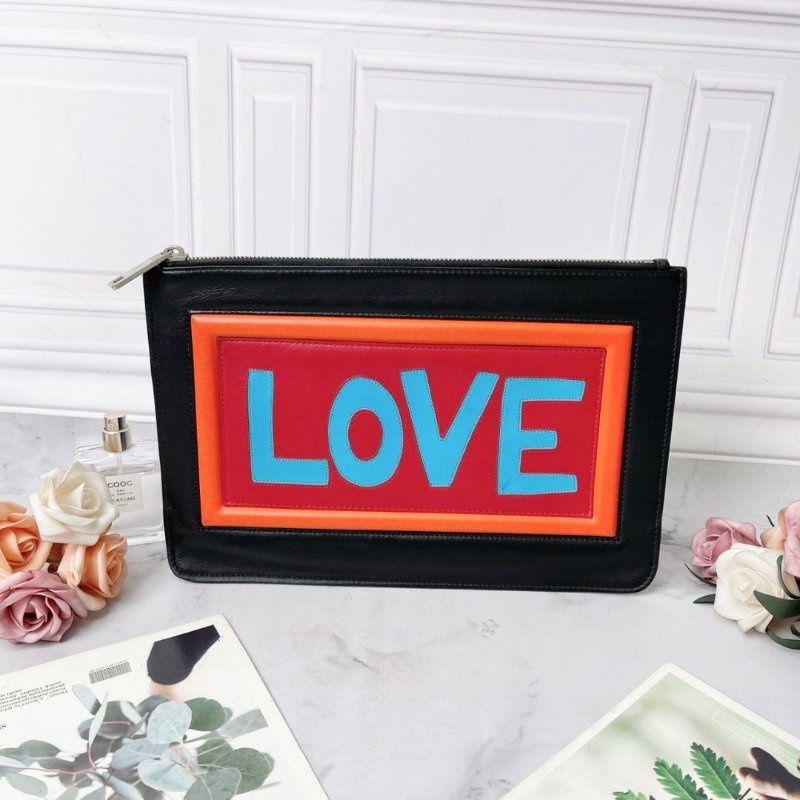 fendi 經典黑色全皮logo塗鴉彩色love手拿包30×20 98新-1