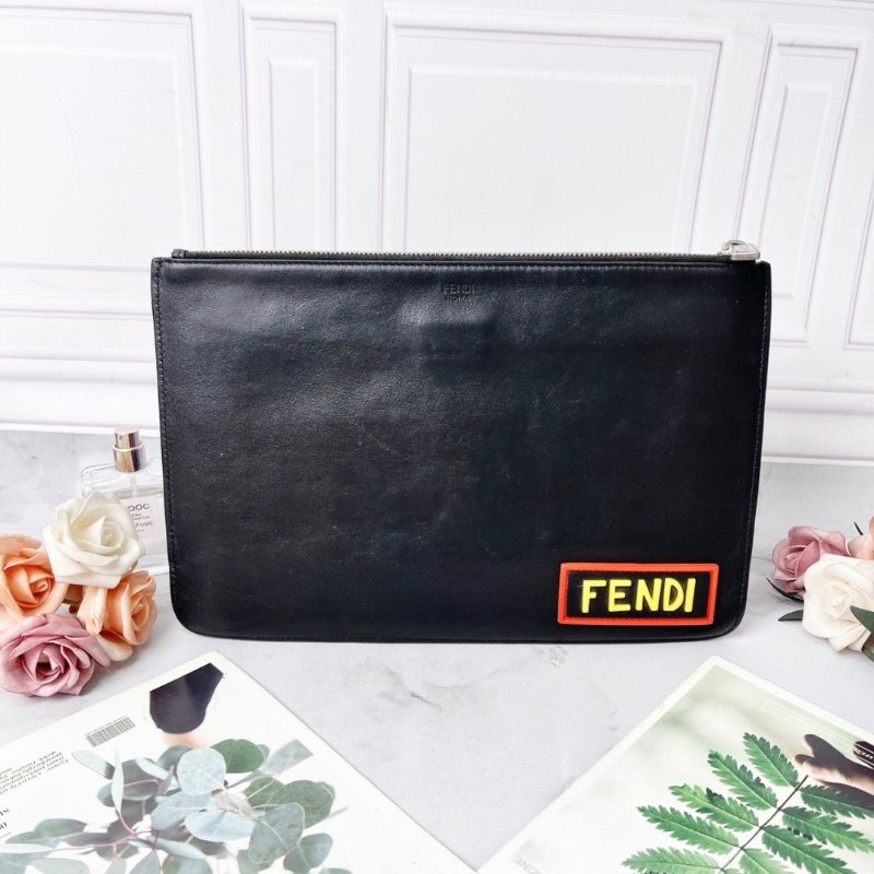 fendi 經典黑色全皮logo塗鴉彩色love手拿包30×20 98新-4
