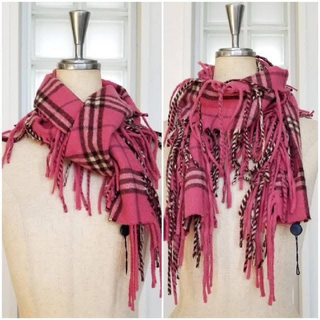 BURBERRY London山羊絨100%桃紅系雙流蘇圍巾-0