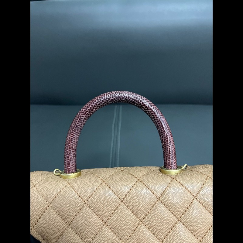 Chanel coco handle 奶茶色
小號 蜥蜴紅手柄-7