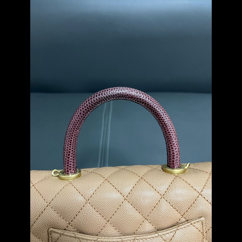 Chanel coco handle 奶茶色
小號 蜥蜴紅手柄-8