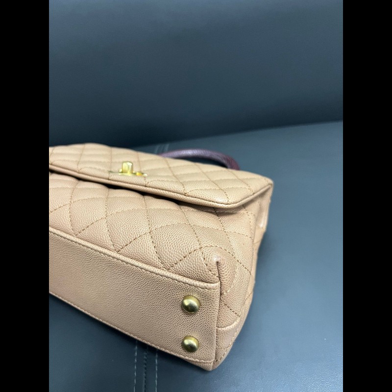 Chanel coco handle 奶茶色
小號 蜥蜴紅手柄-15