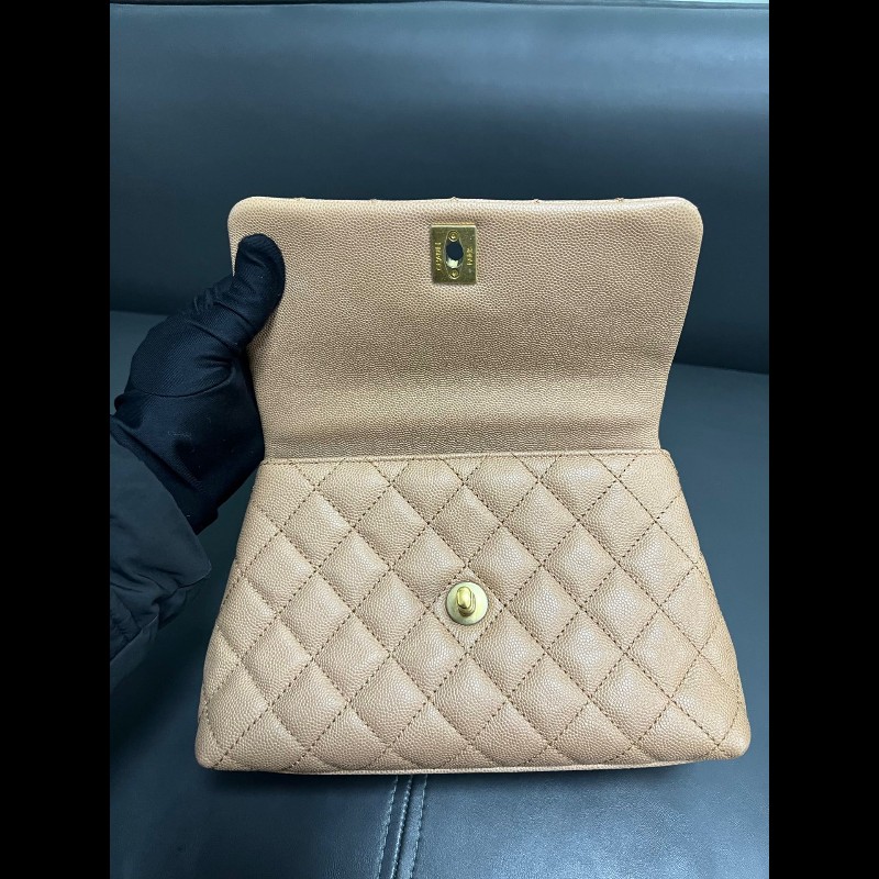 Chanel coco handle 奶茶色
小號 蜥蜴紅手柄-21