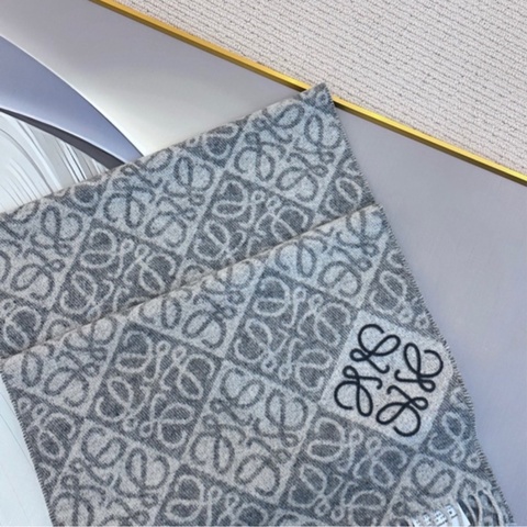 【全🆕】LOEWE Anagram scarf羅意威羊絨羊毛刺繡 圍巾頸巾女款 淺灰色 灰色