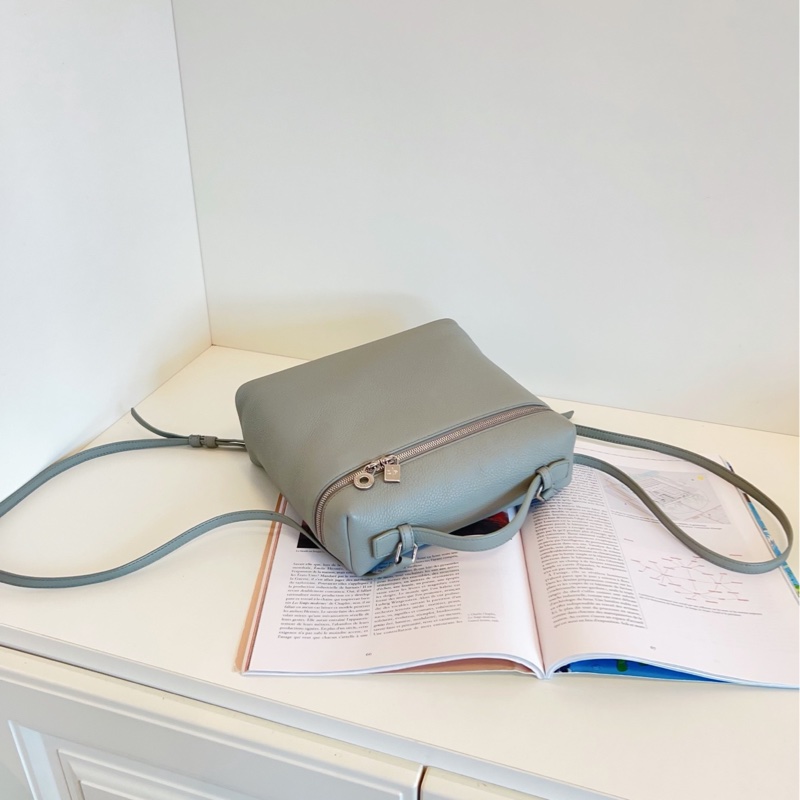 【98新🆕】Loro Piana  Extra Pocket L23.5 LP 飯盒雙肩包 小號 small桉樹綠-3