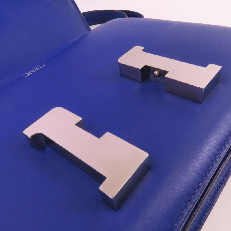 HERMES Swift皮革Constance 24銀扣肩背袋Blue Electric-11
