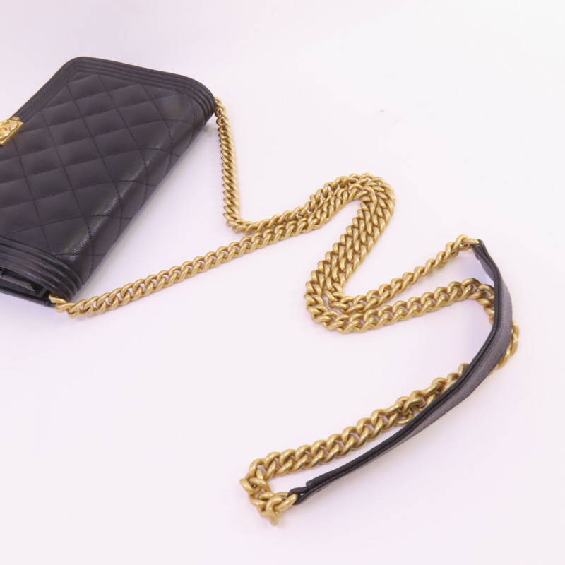 CHANEL 牛皮皮革Boy WOC Wallet On Chain金扣鏈帶肩背袋-4