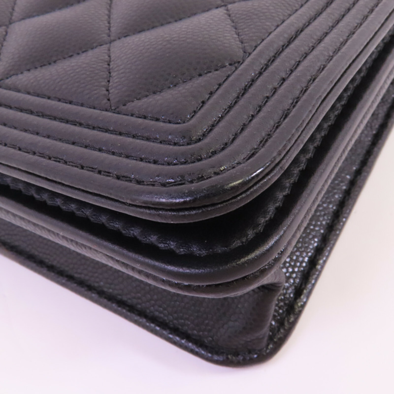 CHANEL 牛皮皮革Boy WOC Wallet On Chain金扣鏈帶肩背袋-6