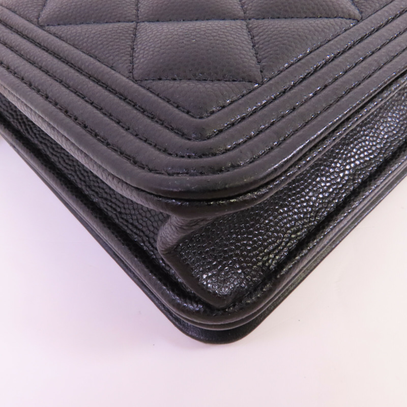 CHANEL 牛皮皮革Boy WOC Wallet On Chain金扣鏈帶肩背袋-7