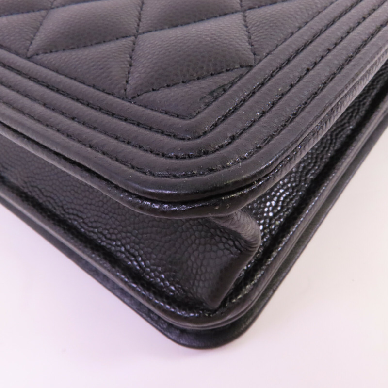 CHANEL 牛皮皮革Boy WOC Wallet On Chain金扣鏈帶肩背袋-8