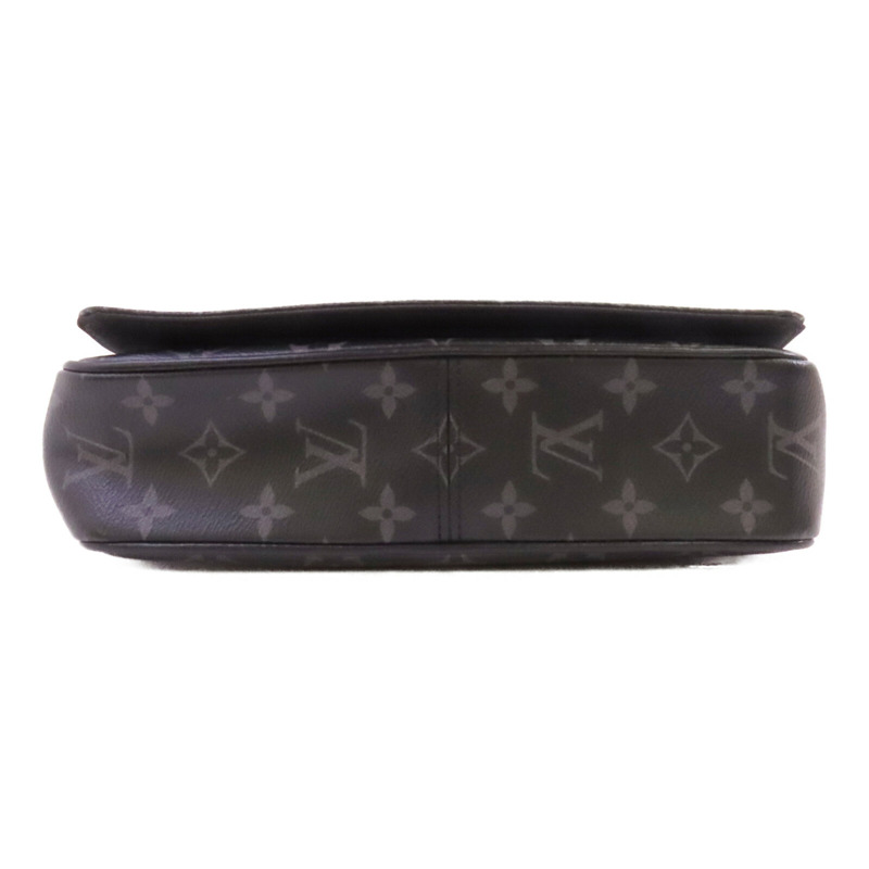 LOUIS VUITTON Monogram Eclipse District PM肩背袋-3
