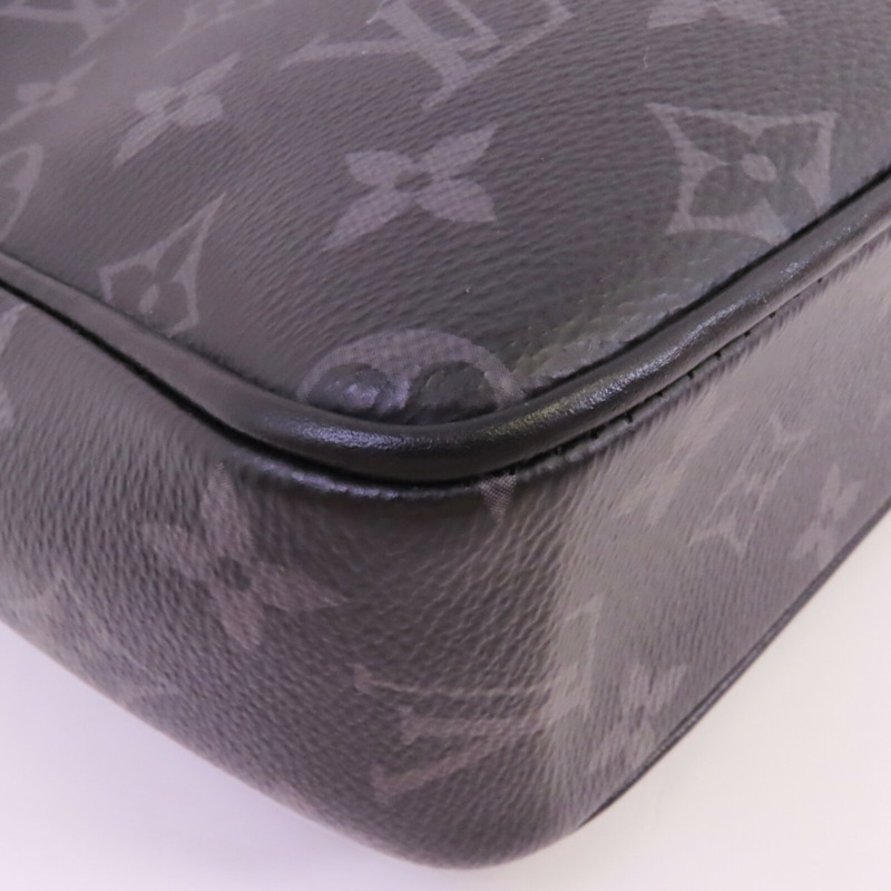 LOUIS VUITTON Monogram Eclipse District PM肩背袋-7