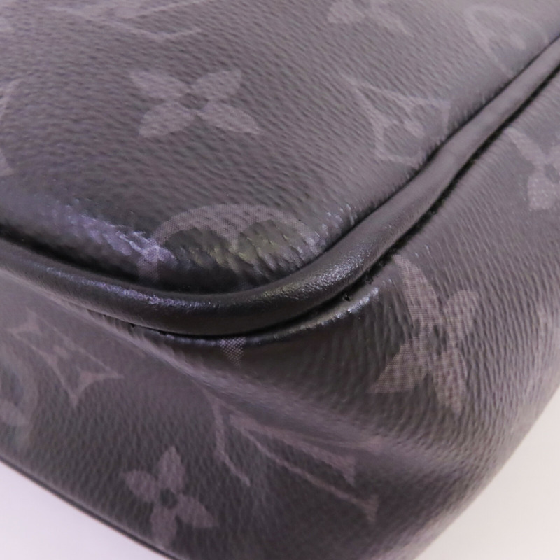 LOUIS VUITTON Monogram Eclipse District PM肩背袋-8