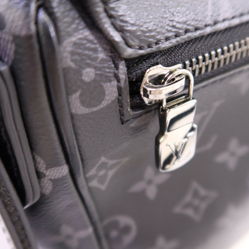 LOUIS VUITTON Monogram Eclipse District PM肩背袋-14