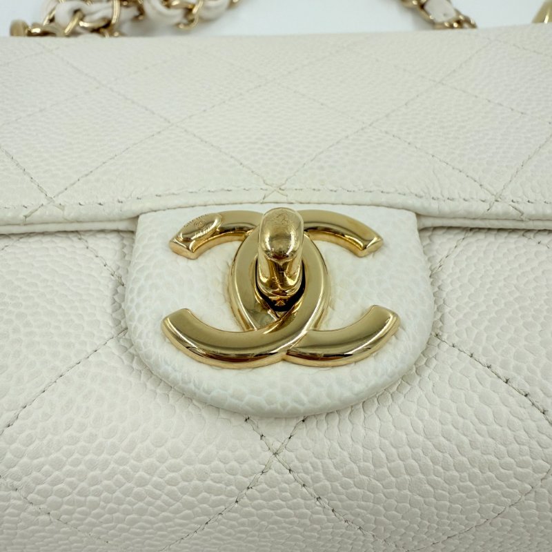 CHANEL - 白色牛皮淡金釦鏈條口蓋包-15