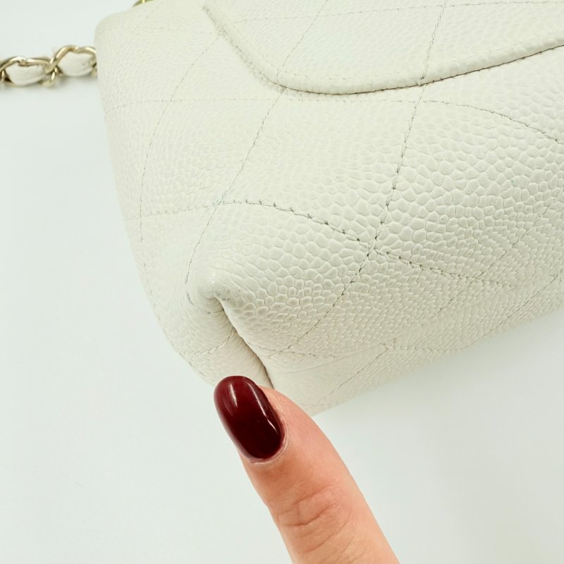 CHANEL - 白色牛皮淡金釦鏈條口蓋包-22