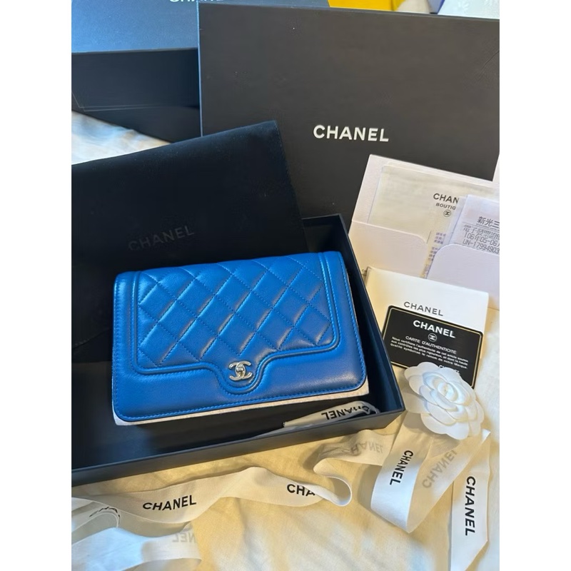 Chanel woc 稀有藍色拼色桃紅色/極新二手品/保卡/購買證明/盒子都在-0