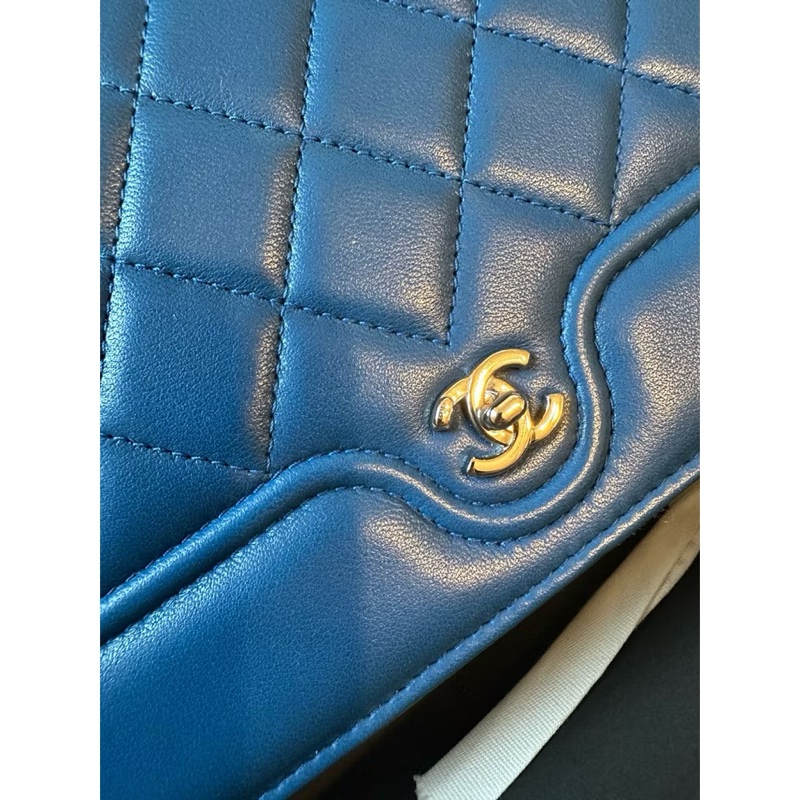 Chanel woc 稀有藍色拼色桃紅色/極新二手品/保卡/購買證明/盒子都在-3