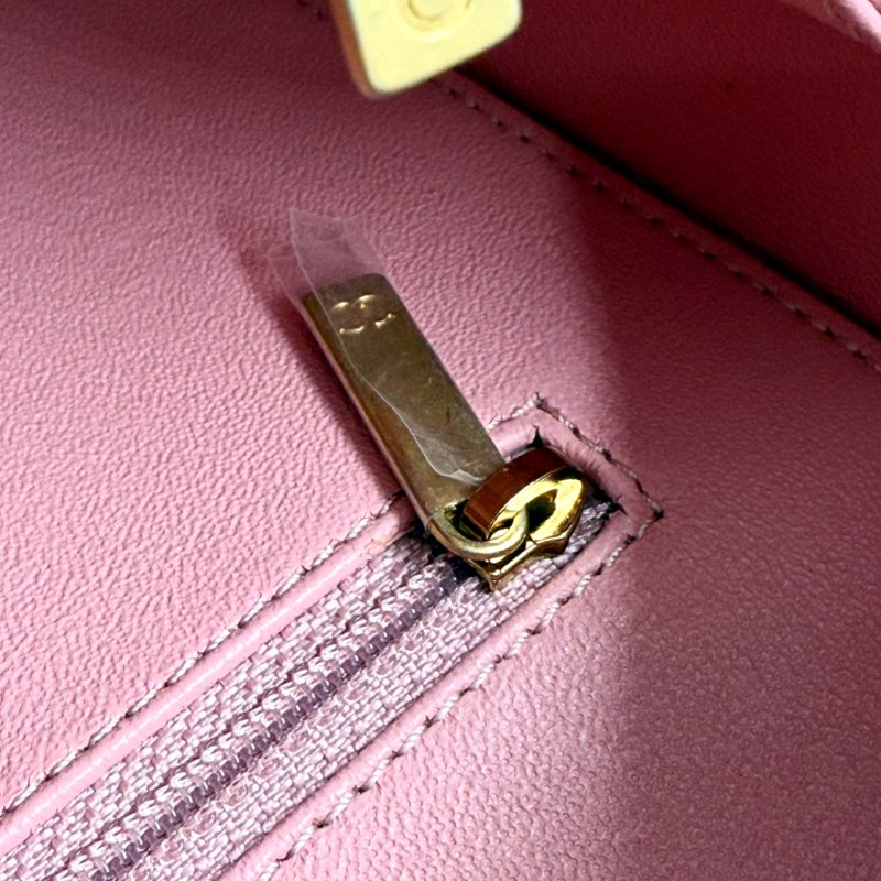 CHANEL - 粉色荔枝皮CC Filigree Vanity Case相機包-22