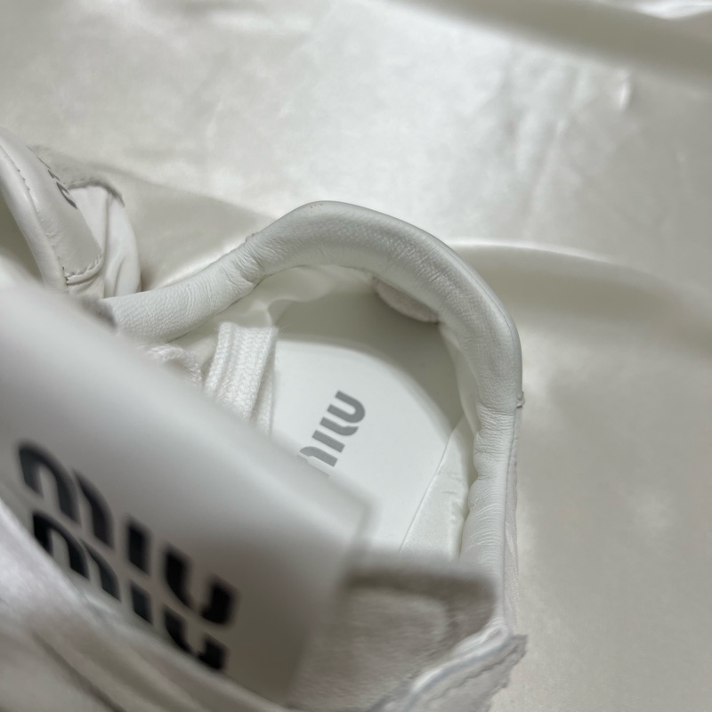 MIU MIU Plume 繫帶運動鞋 得訓鞋 36.5-12