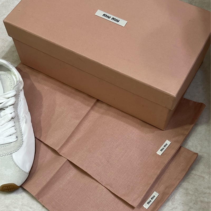 MIU MIU Plume 繫帶運動鞋 得訓鞋 36.5-16