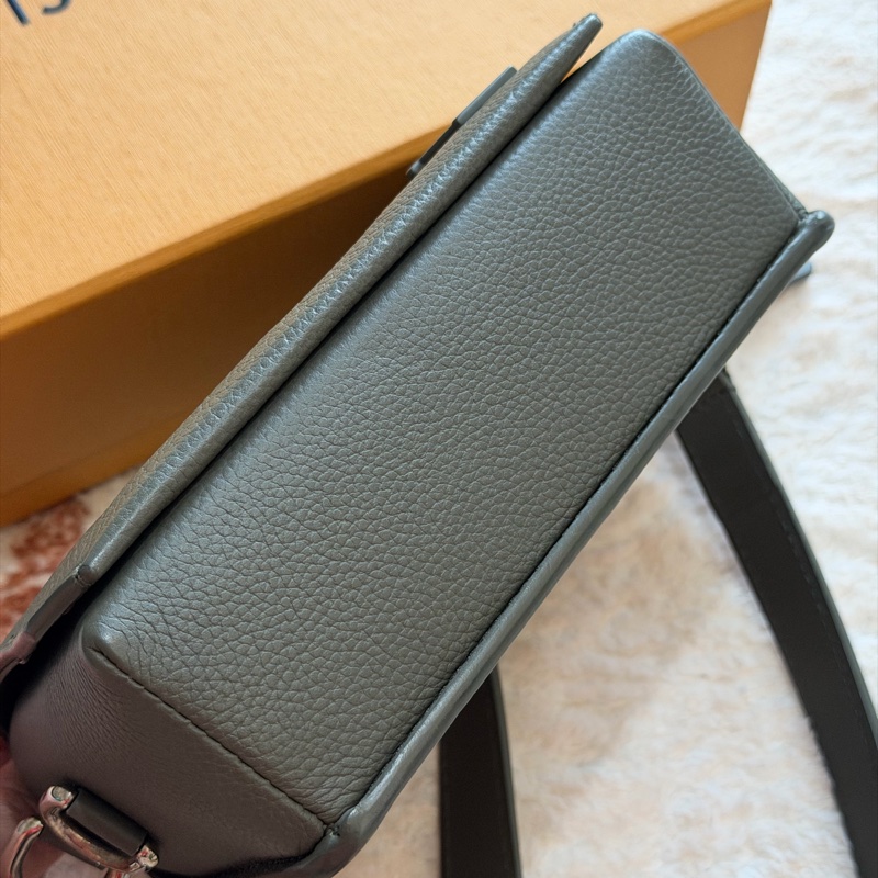 Louis Vuitton-LV質感小包-4