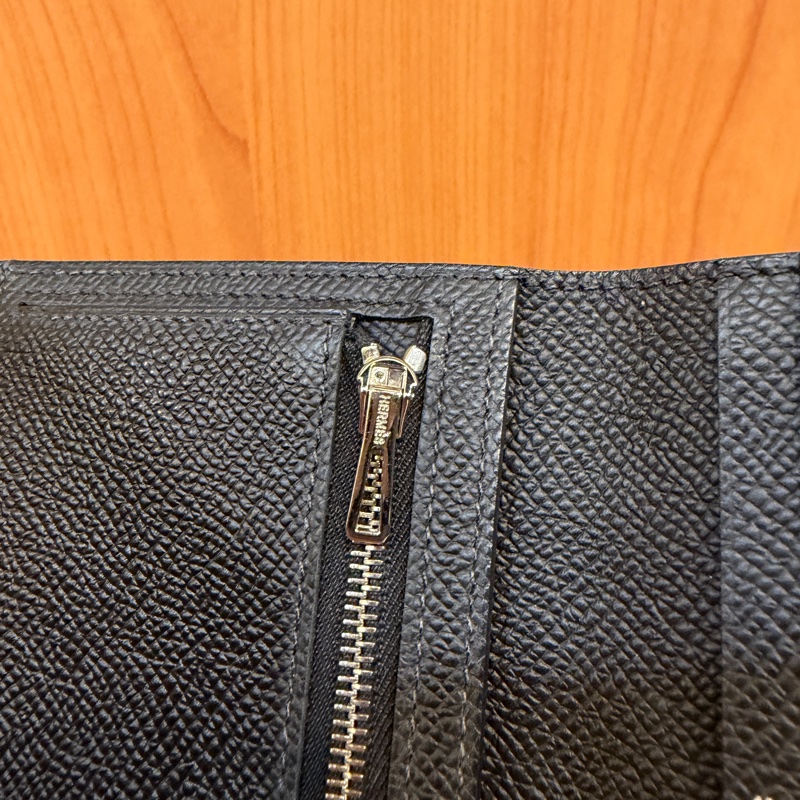 Hermes 黑Epsom皮銀釦Bearn短夾-9