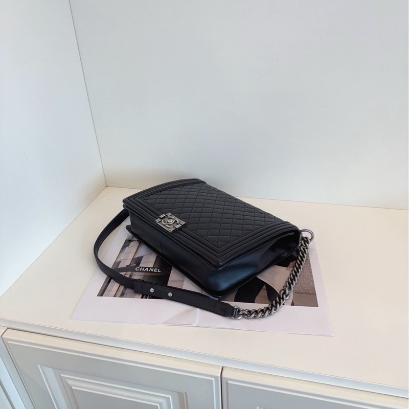 【97新🆕】Chanel 黑銀菱格Leboy XXL 大號 單肩包-4