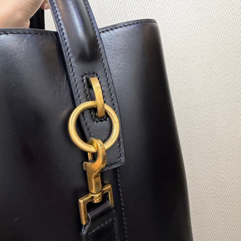 YSL 黑滑面牛皮霧金釦LE 37手提肩背水桶包-3