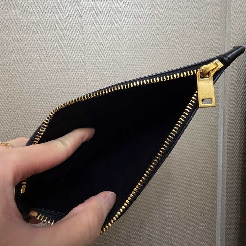 YSL 黑滑面牛皮霧金釦LE 37手提肩背水桶包-12