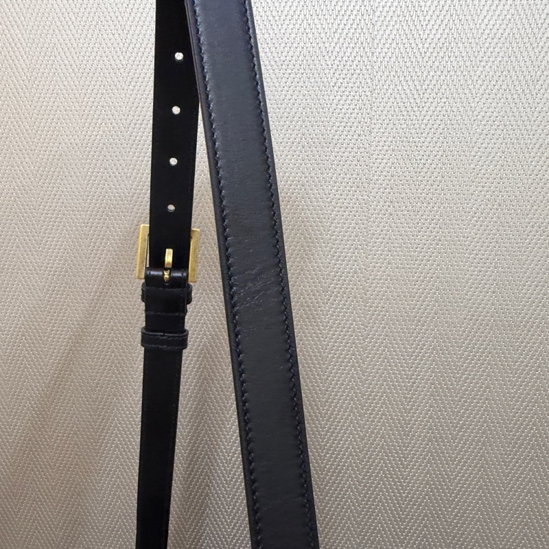 YSL 黑滑面牛皮霧金釦LE 37手提肩背水桶包-16