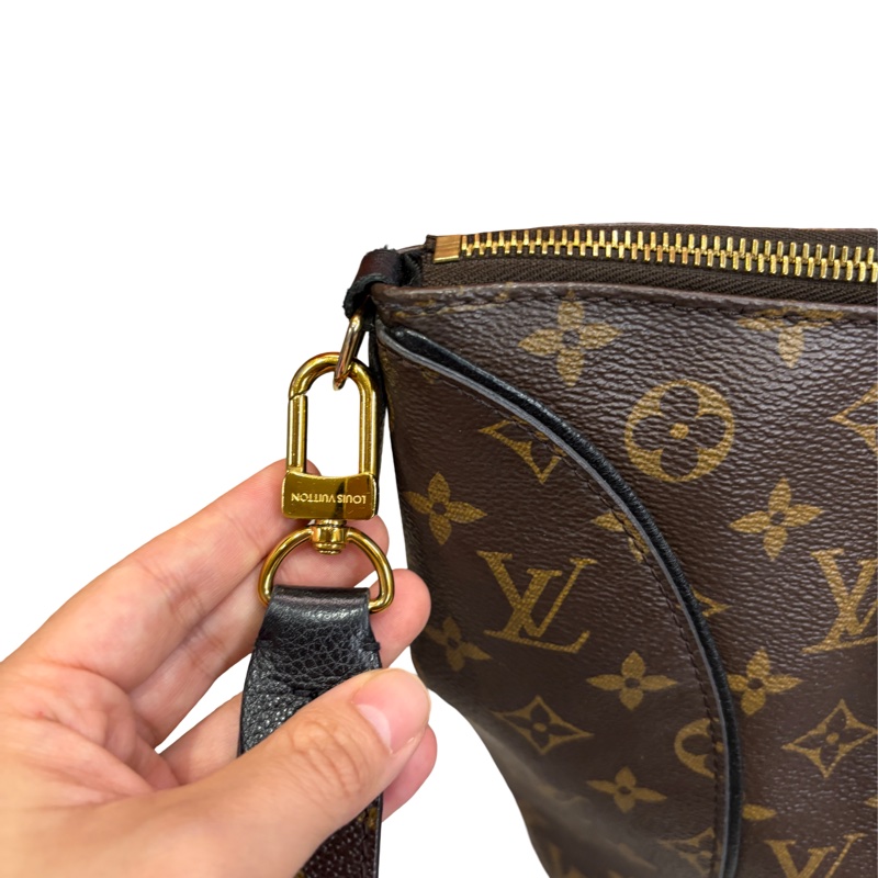 可手提可肩背、斜背 LV 包-5