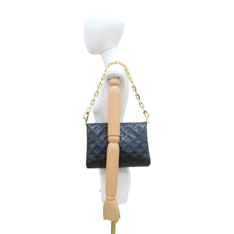 黑色 小羊皮壓紋 Coussin PM 單肩包【LOUIS VUITTON LV 路易威登】 M57790-8