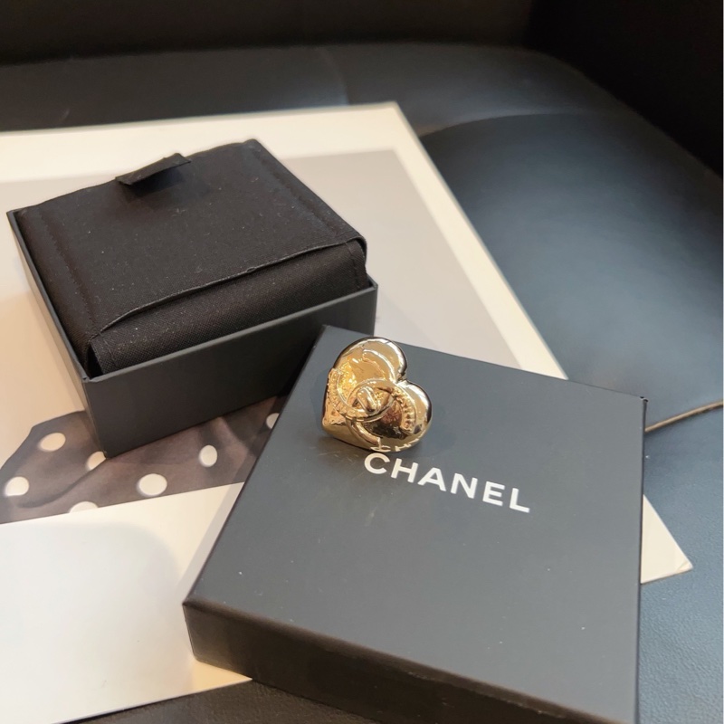 【閒置帶盒🆕】Chanel 金色雙C書包扣立體愛心胸針-4