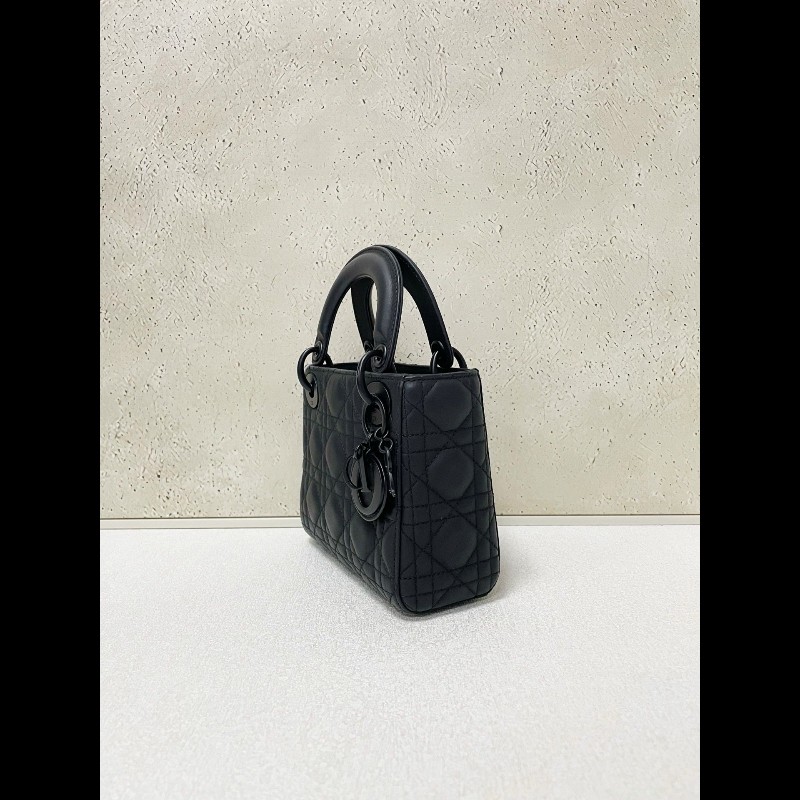 Dior so black lady Dior
三格戴妃包磨砂黑-1