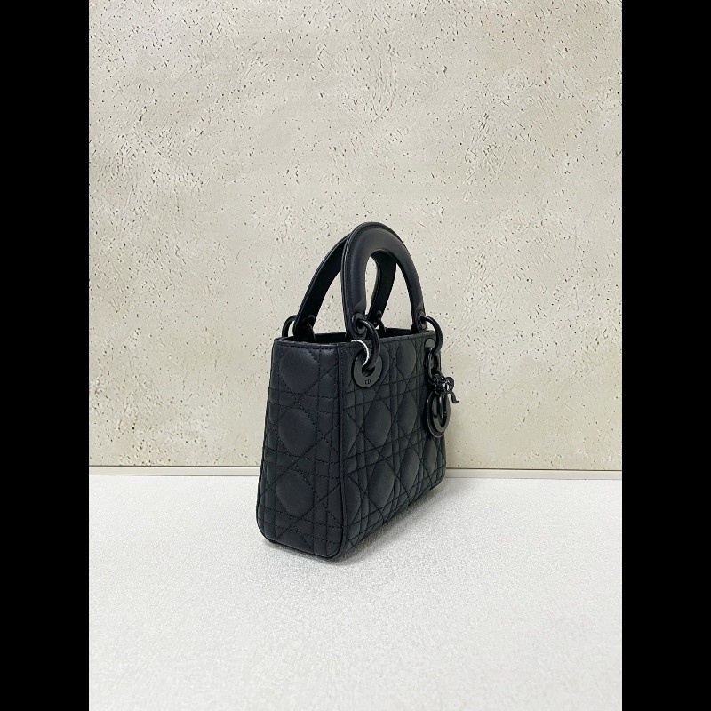 Dior so black lady Dior
三格戴妃包磨砂黑-2