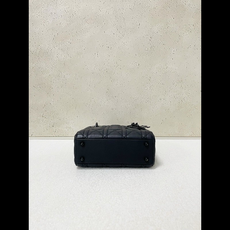 Dior so black lady Dior
三格戴妃包磨砂黑-4