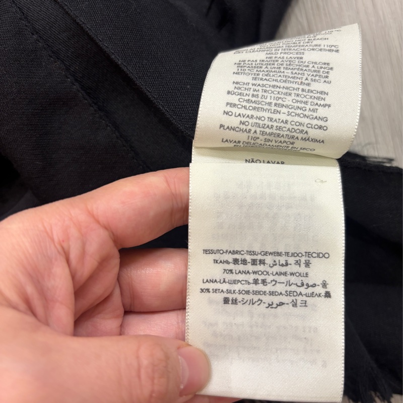 Gucci 質感黑色圍巾-4